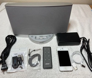 Bose Sounddock series ii - Silver - with iPhone and more! - Picture 1 of 8