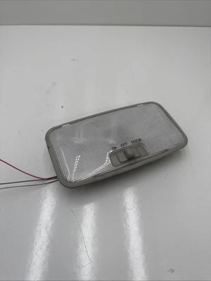 2009-2013 TOYOTA COROLLA INTERIOR REAR ROOF DOME LIGHT B224-16 - Image 1 of 4