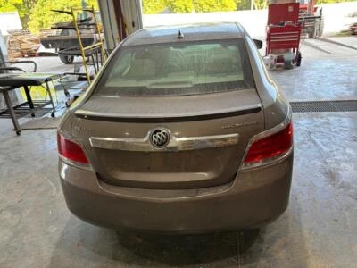 Buick Lacrosse 2010-2013 tapa de cubierta con alerón sin cámara de visión trasera 20850578 Foto 1 de 4