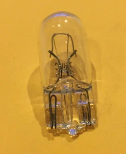 [10 Pack] Xelogen 5W 12V T-3 1/4 MINI WEDGE BASE MINIATURE LAMP - Picture 1 of 3