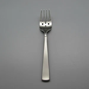 Oneida Stainless Flatware - SATIN SAXON - Serving Fork - USA Made * - Picture 1 of 3