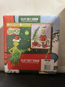 The Grinch Dr. Seuss Throw Blanket 40" x 50" Silky SUPER SOFT NEW - Picture 1 of 3