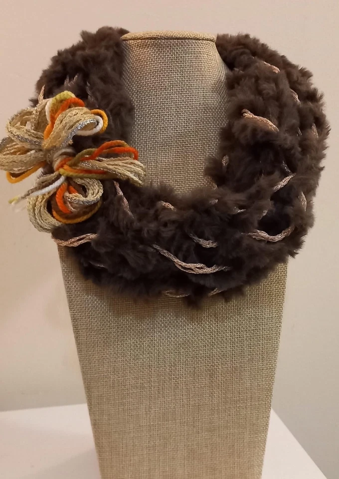 Sciarpa collana, scaldacollo, collana fatta a mano, sciarpa misto lana - Immagine 1 di 1