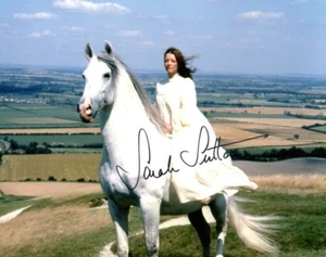 Television Autograph: SARAH SUTTON (The Moon Stallion) Signed Photo - Picture 1 of 1