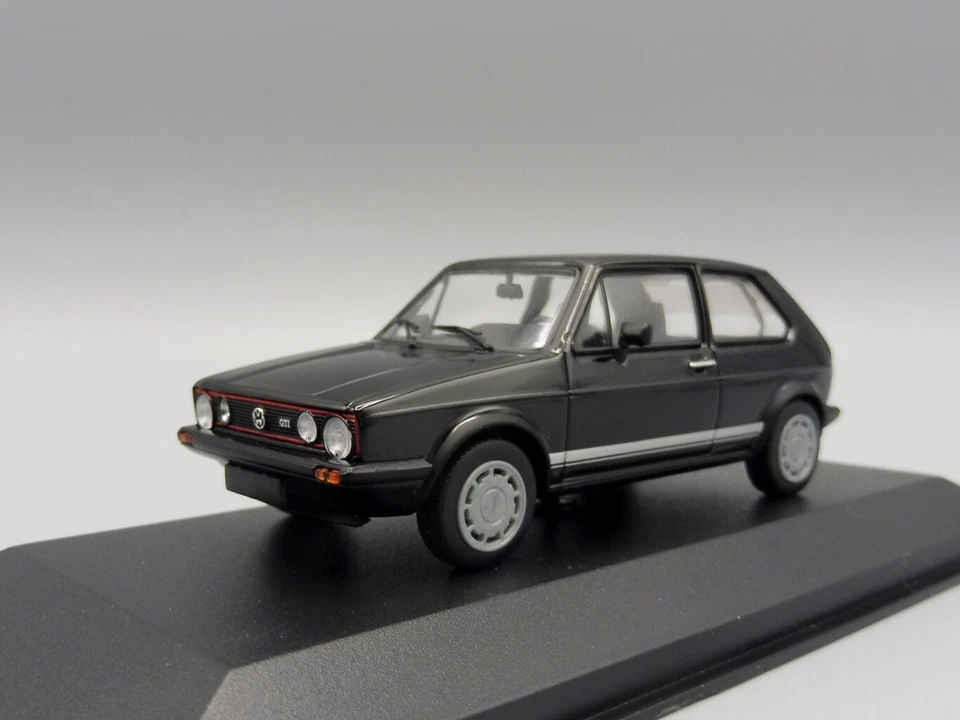 Volkswagen VW Golf 1 GTI anno 1983 Nero 1 43 Minichamps