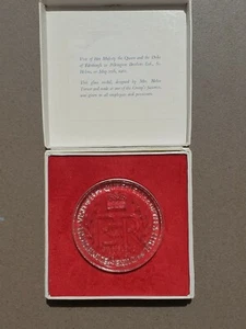 1961 Royal Visit to St. HELENS QEII Glass Medal PILKINGTONS - Picture 1 of 5