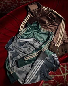 Adidas Originals Velour Firebird Tracksuit Set ID053, soft texture, retro sporty - Picture 1 of 8