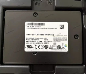 Samsung PM983 1.92TB SSD 2.5" U.2 NVME Solid State Drives MZQLB1T9HAJR-00007 - Picture 1 of 3