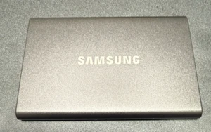 Samsung T7 1TB (MU-PC1T0T) USB 3.2 Gen 2 External Solid State Drive - Photo 1/7