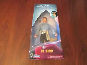 1998 Star Trek Dr. McCoy Playmates 9" Modellino KB Toys Edizione Limitata NOS - Foto 1 di 3