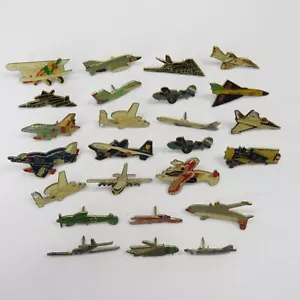 Lote de 25 Pin Backs Vintage - Aviación, Aviones, Aviones de Combate, Fuerza Aérea - Imagen 1 de 7
