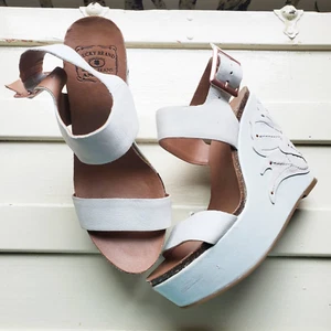 Lucky Brand Taupe Leather Wedges with Applique 7.5 - Picture 1 of 9
