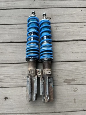 Conjunto de amortecedores dianteiros ajustáveis Bilstein PSS9 para 1995 - 1998 Porsche 993 911 - Imagem 1 de 4