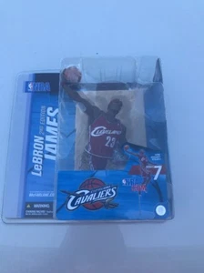 2004 McFarlane NBA Series 7 Cleveland Cavaliers LeBron James #23 - Picture 1 of 1