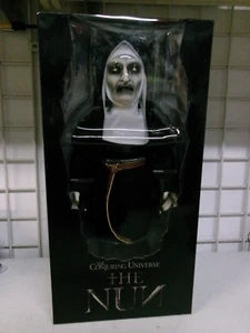 MEZCO TOYZ - EL UNIVERSO CONJURO - LA MONJA FIGURA DE MUÑECA DE LUJO DE 18 PULGADAS - NUEVO #OS - Imagen 1 de 7