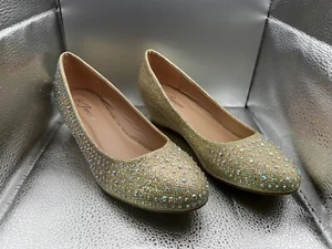 FOREVER - GOLD SPARKLING GEMS -HEELS SHOES WOMEN'S SIZE 8 - Picture 1 of 6