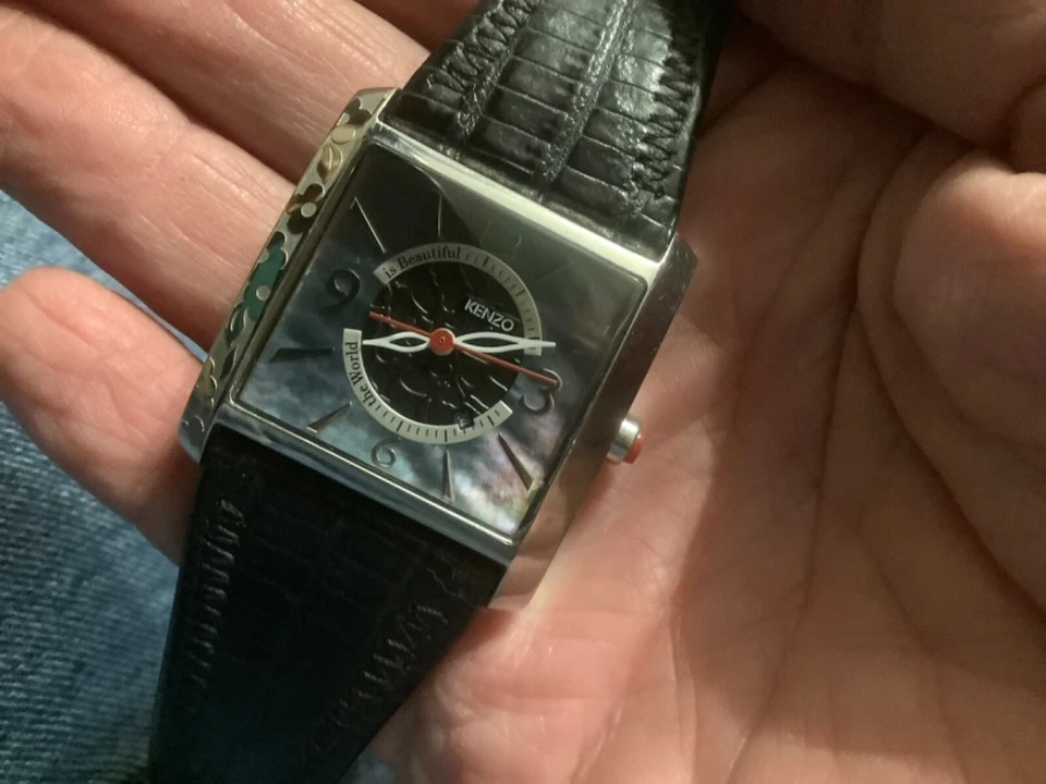 the world is beautiful reloj kenzo para mujer esfera fregona sólida ¡precio limpio correcto! Foto 1 de 4