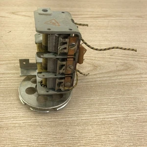 Pieza de radio transoceánica Zenith ® R600 - Original OEM - 22-2520 condensador de afinación - Imagen 1 de 5