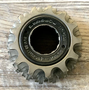 SHIMANO 600 6 SPEED FREEWHEEL 13-18 TOOTH BRITISH THREADING MODEL 6208 - Picture 1 of 3