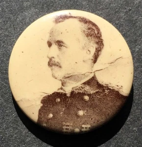 Vintage Spanish American War ? Portrait of an Officer, pinback button - Picture 1 of 2