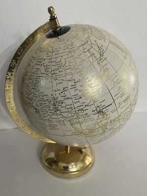 World Globe 家庭/办公室桌子装饰白色和金色装饰金属底座。 — 第 1/4 张图片