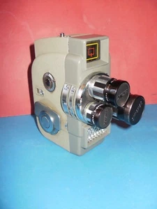 A 1959s Sekonic 8, 8mm vintage movie camera with it's 3 lenses - DOESN'T WORK! - Picture 1 of 11