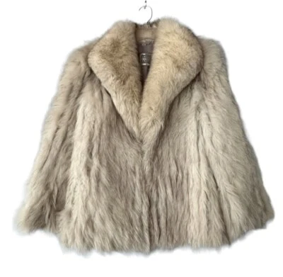 Abrigo de piel de zorro Saga talla pequeña pero se ajusta como mediano Foto 1 de 4