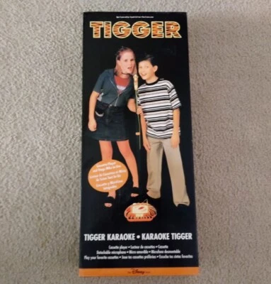 De colección Disney Store Tigger Máquina de Karaoke Micrófono Reproductor de Cassette Nuevo en Caja Años 90 Foto 1 de 4