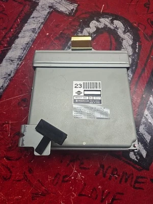 Módulo de control del motor Nissan Pathfinder Infiniti QX4 1999-2000 ECU MEC07-061 B37 Foto 1 de 4