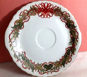 Christmas Garland Plate 11" x 1" (Red, Green & White) - Picture 1 of 4