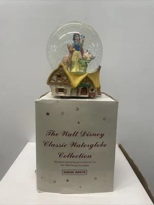 Disney Blancanieves Globo de Nieve Clásico Colección Globo de Agua con Caja Foto 1 de 4