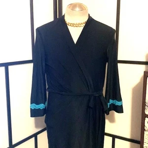 Studio Donatella Women's Belted Jersey Rayon Lace Trimmed Short Robe Loungewear - Picture 1 of 16