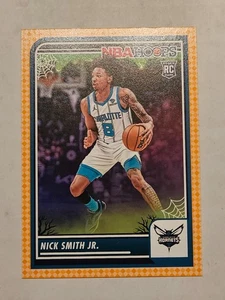 Nck Smith Jr - 2023-24 Hoops Haunted Hoops Orange Rookie Card - Foto 1 di 2