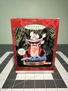 1998 Hallmark Andenken Nascar Richard Petty Weihnachtsschmuck mit Karte Vintage - Bild 1 von 8