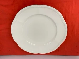 JOHNSON BROTHERS --- OLD ENGLISH, WHITE --- DINNER PLATES (4) - Picture 1 of 3