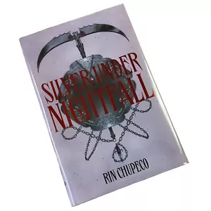 Silver Under Nightfall Rin Chupeco Hardcover Signed #1201 1st Ed New Goldsboro - Imagen 1 de 9