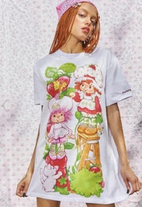 Women’s Strawberry Shortcake Oversized Tshirt S - Picture 1 of 2