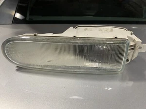 Faro antiniebla 99363108100 se adapta a 95-98 Porsche 911 301142343 lado izquierdo Hella - Imagen 1 de 2