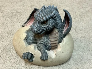 Large Nightfury Baby Dragon Hatchling In Egg Statue 10"Long Legends And Fantasy - Picture 1 of 14