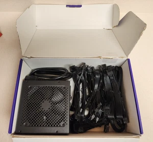 NZXT C750 NP-C750M 750 W ZASILACZ 80 złoty certyfikowany hybrydowy cichy wentylator grypa - Zdjęcie 1 z 11