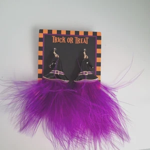 TRICK OR TREAT Halloween Earrings Black Witch's Hat Purple Feathers Dangle NEW4" - Picture 1 of 3