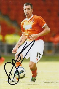 BLACKPOOL HAND SIGNED DARREN AMBROSE 6X4 PHOTO. - Picture 1 of 1