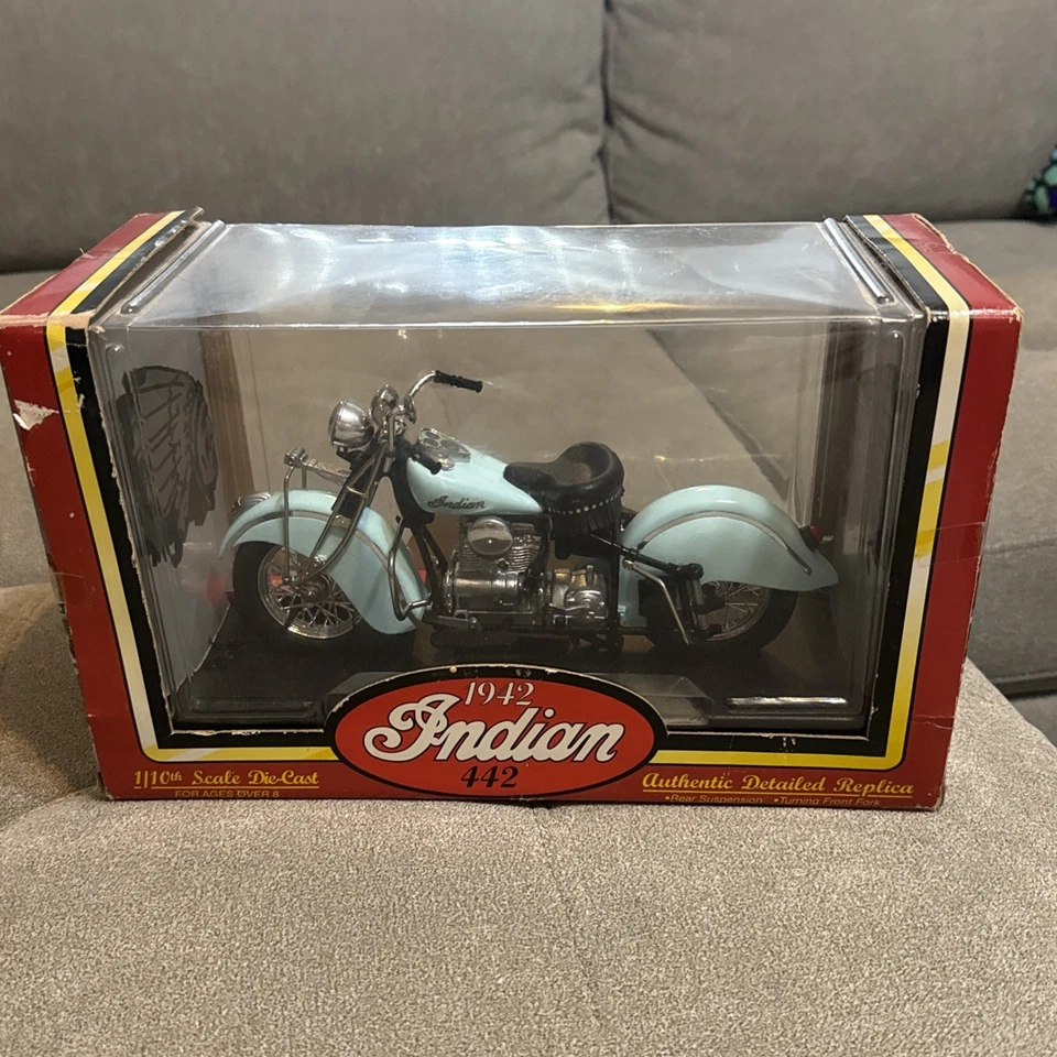 1942 Indian 442 Motorcycle Authentic Detailed Replica 1/10th Scale Die Cast - Image 1 of 4