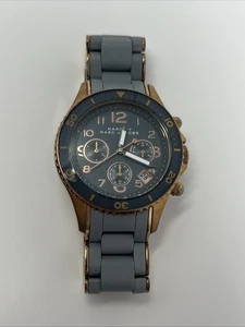 MARC BY Marc Jacobs grau Silikonband Edelstahl Uhr MBM2550 - DEAD BATT - Bild 1 von 13