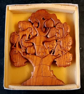 Vintage Wooden Peg Puzzle 9.5" Monkeys In Tree 27 Beautifully Carved Pieces  - Picture 1 of 17