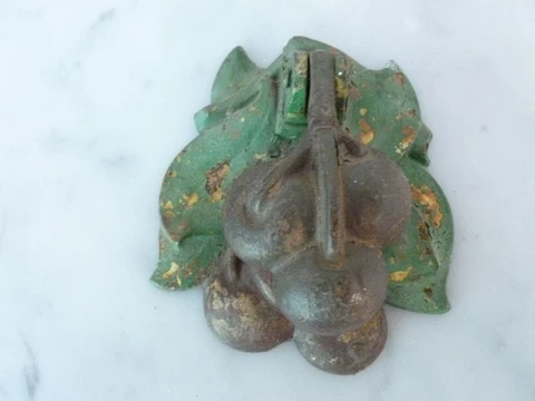 Vintage Hubley 607 Cherry Metal Door Knocker Cover