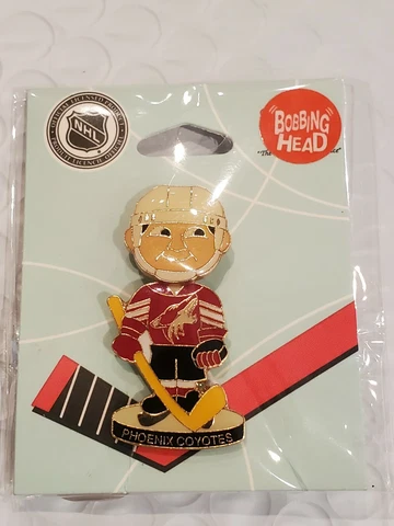 NHL Phoenix Coyotes Bobble Head Pin Cover