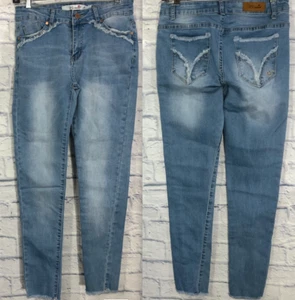Women's K's More Size 7 Stretch Distressed Faded Blue Jeans - Picture 1 of 9