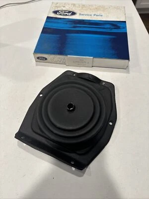 NOS New Ford D7TZ-7277-A 1977 78 79 Truck F-100 F-250 F-350 4 Speed Shift Boot  - Image 1 of 4