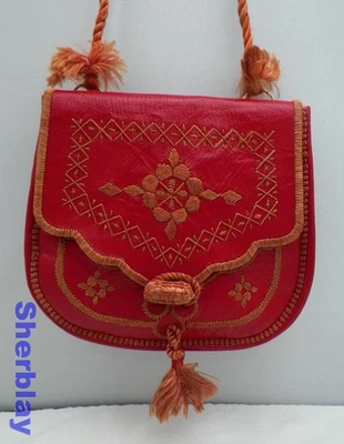 VINTAGE Red Handmade Embroidered Leather Purse Bag 8" X 7" - Imagem 1 de 4